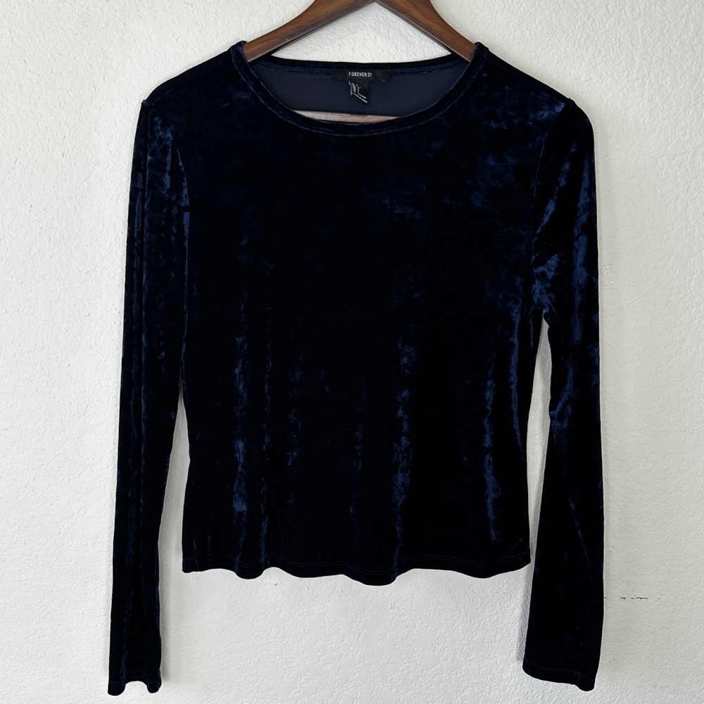 Forever 21 Womens Velvet Navy Blue Long-sleeve Top‎ Size L Round Neck Whimsigoth